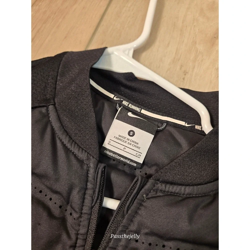 Nike Running Puffer Vest Womens Small Black Full Zip‎ Lightweight Quilted Swoosh